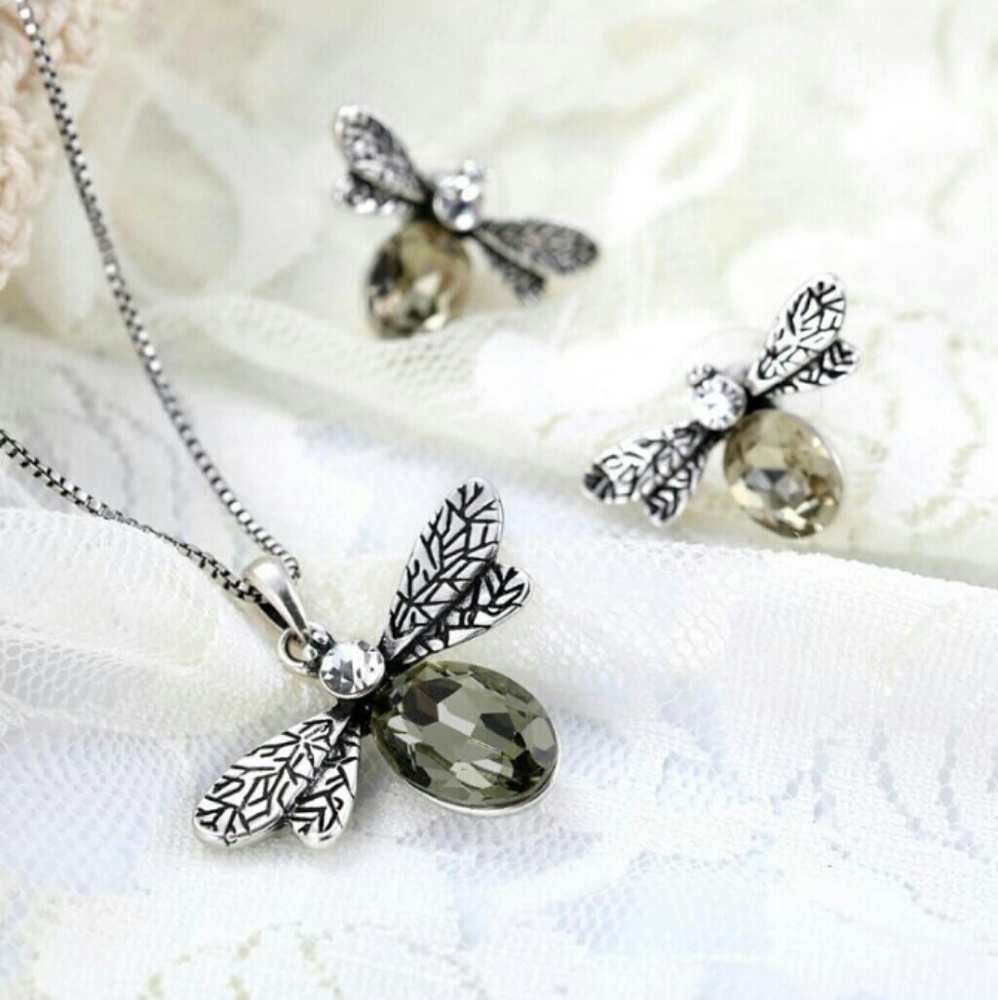 Dragon fly / Bee Pendant and Earring Set - Picture 6 of 6